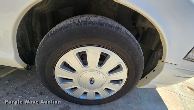 image for item MI9473 2008 Ford Crown Victoria Police Interceptor