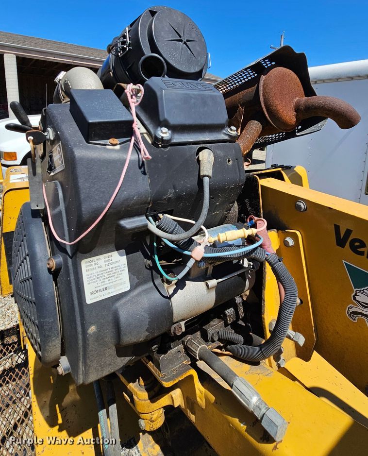 image for item MI9479 2001 Vermeer SC252  stump grinder