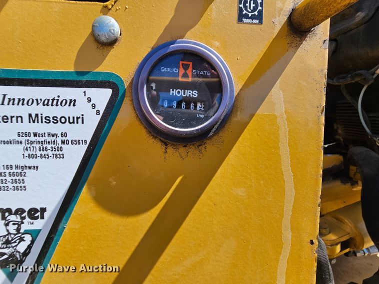 image for item MI9479 2001 Vermeer SC252  stump grinder