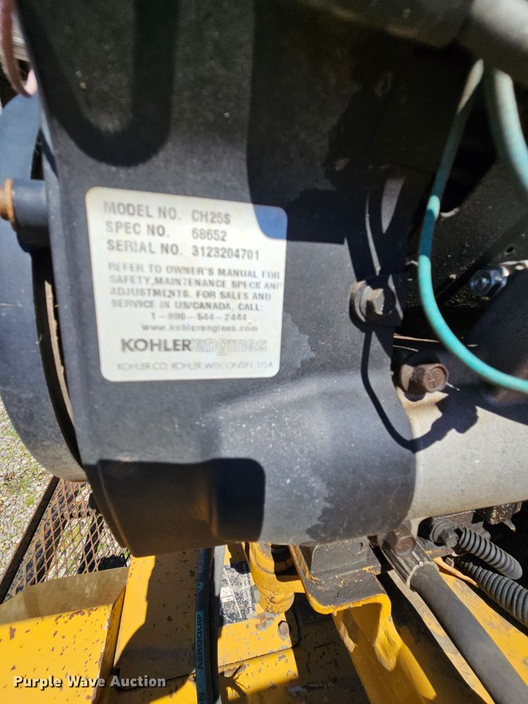 image for item MI9479 2001 Vermeer SC252  stump grinder