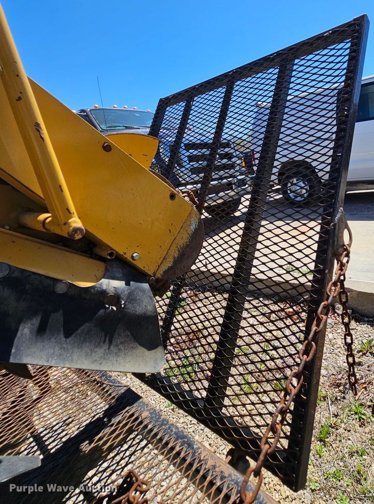 image for item MI9479 2001 Vermeer SC252  stump grinder