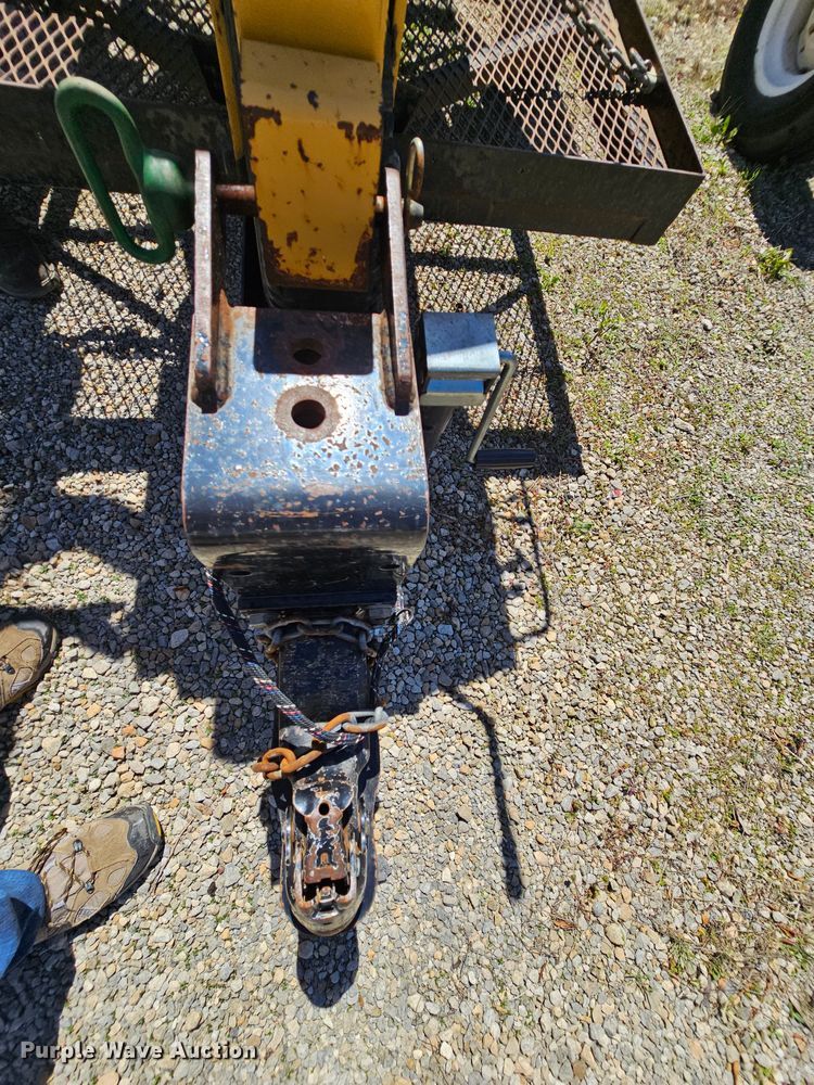 image for item MI9479 2001 Vermeer SC252  stump grinder