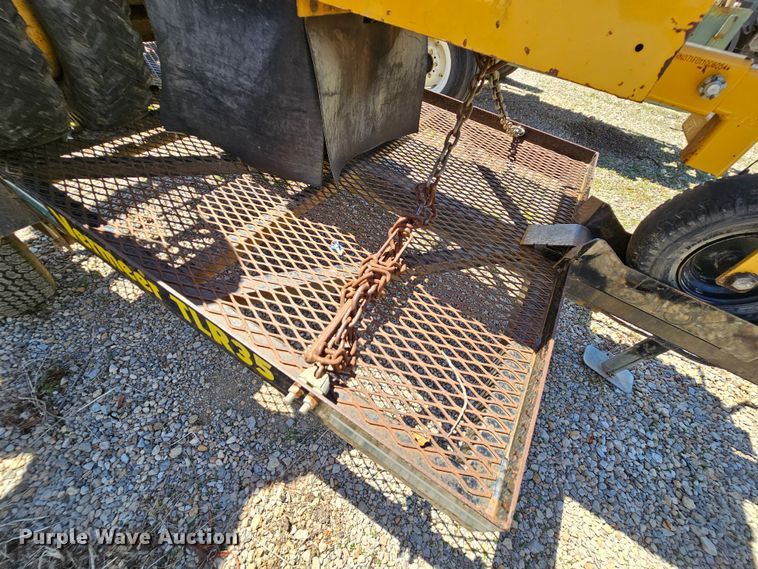 image for item MI9479 2001 Vermeer SC252  stump grinder