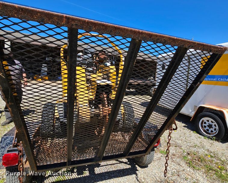 image for item MI9479 2001 Vermeer SC252  stump grinder