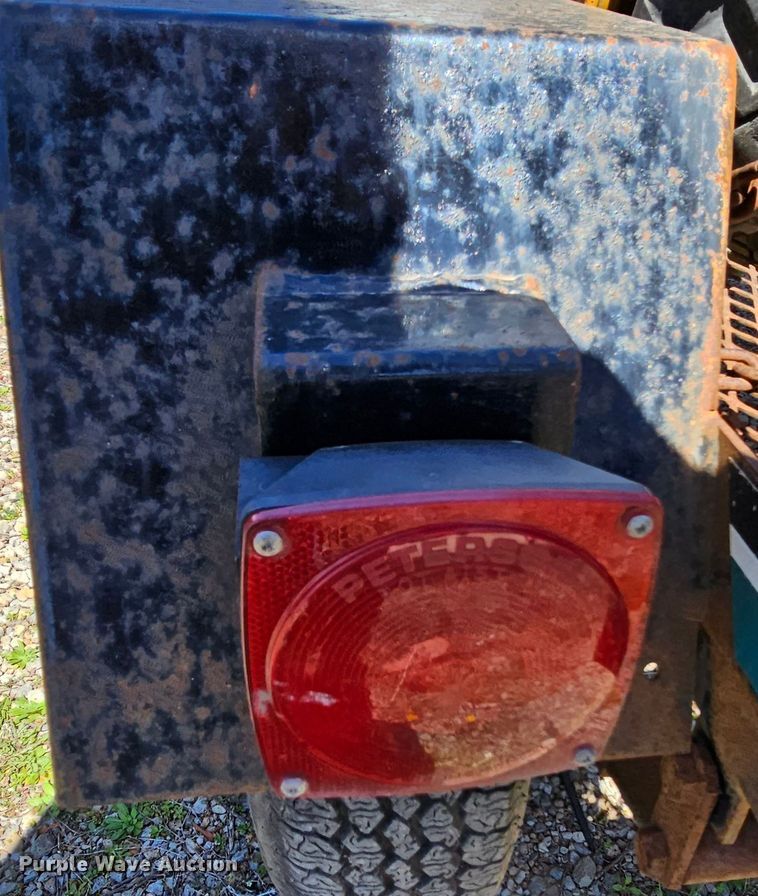 image for item MI9479 2001 Vermeer SC252  stump grinder