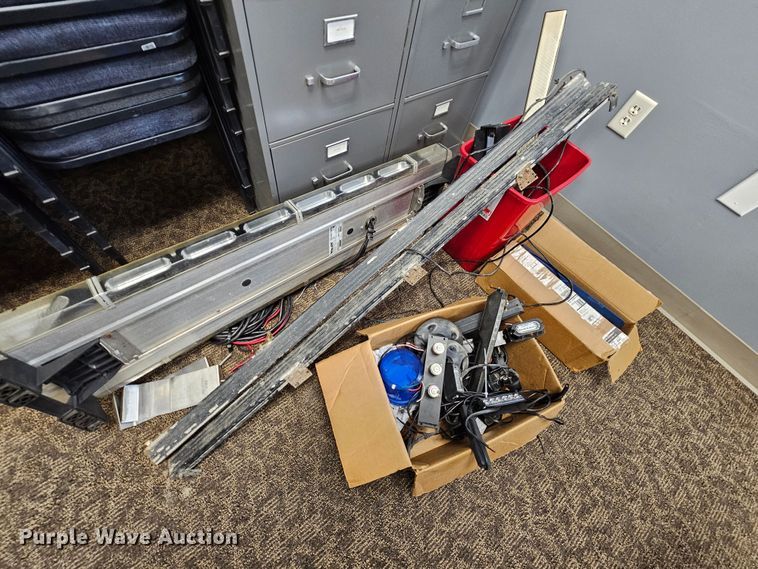 image for item MI9488 Emergency vehicle equipment