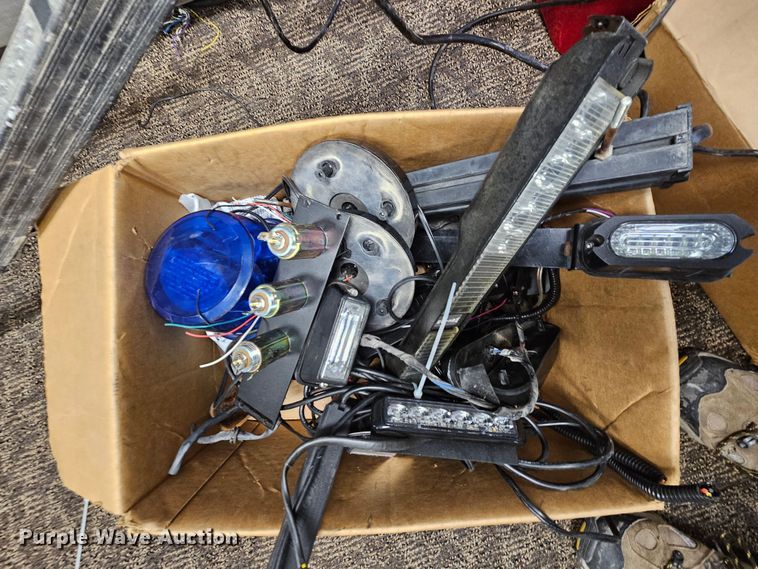 image for item MI9488 Emergency vehicle equipment