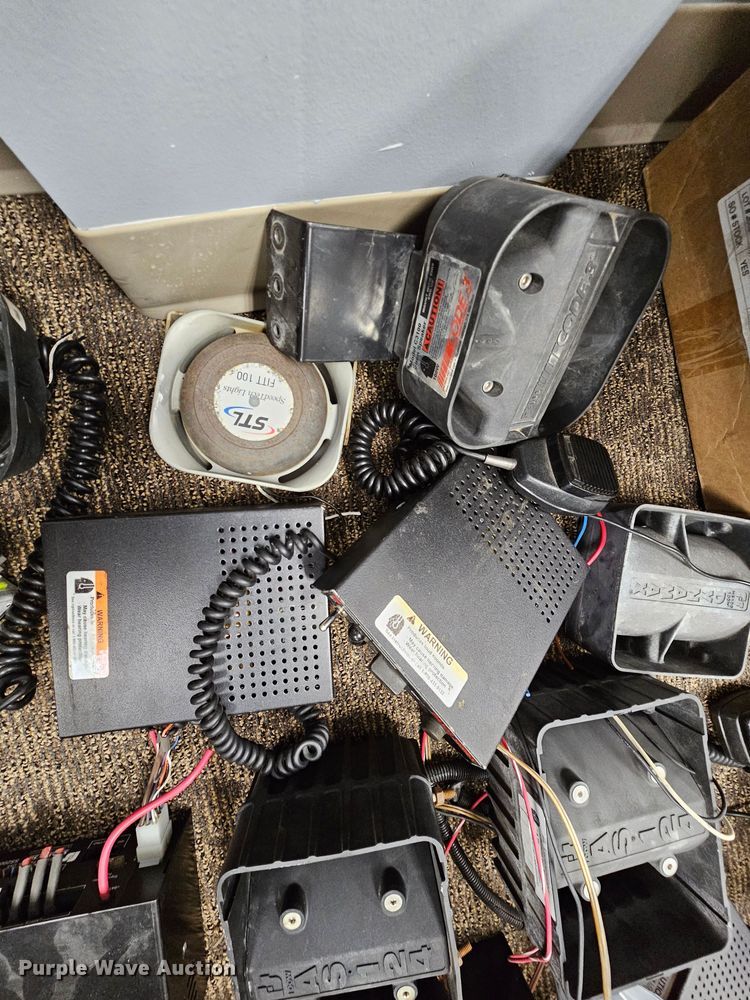 image for item MI9488 Emergency vehicle equipment