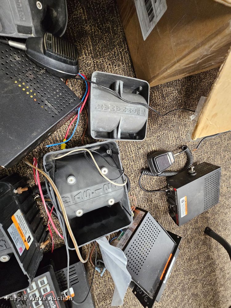 image for item MI9488 Emergency vehicle equipment