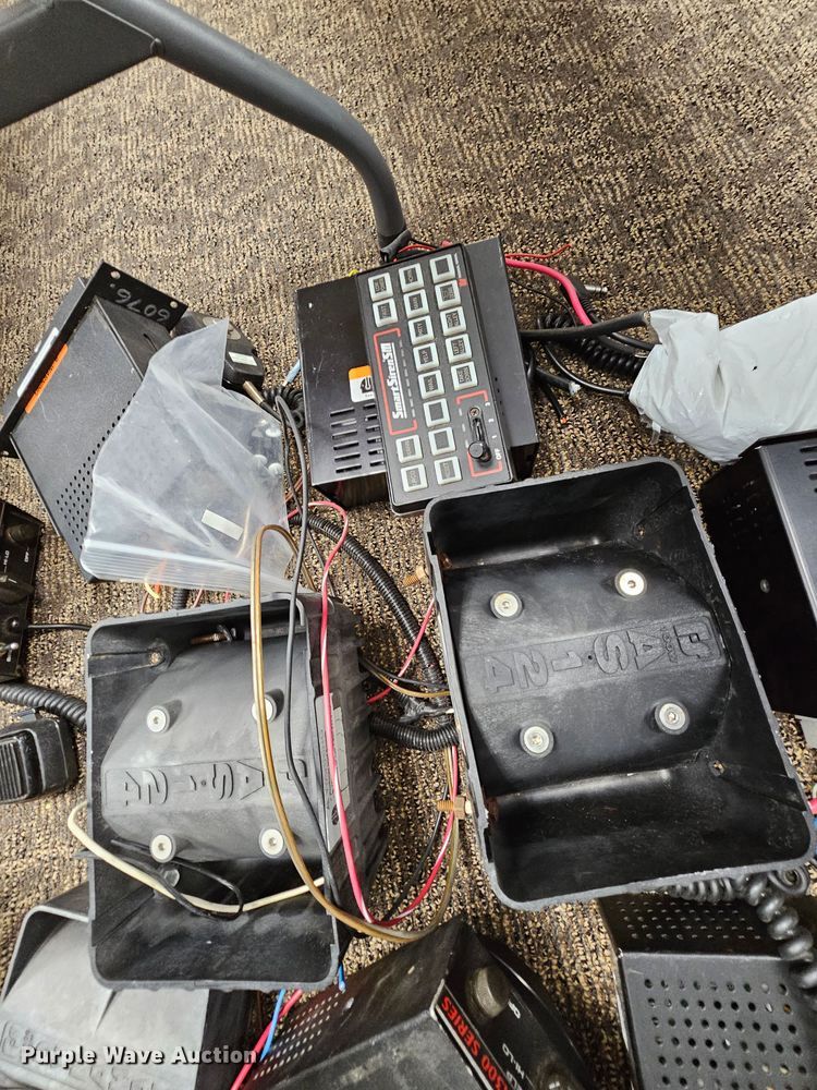 image for item MI9488 Emergency vehicle equipment