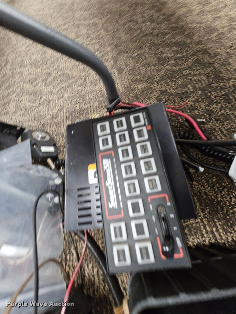 image for item MI9488 Emergency vehicle equipment