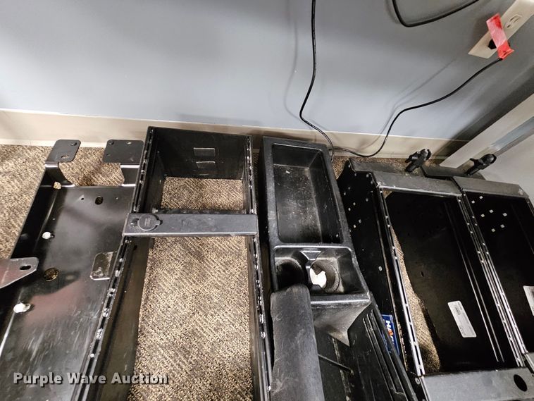 image for item MI9494 Emergency vehicle equipment