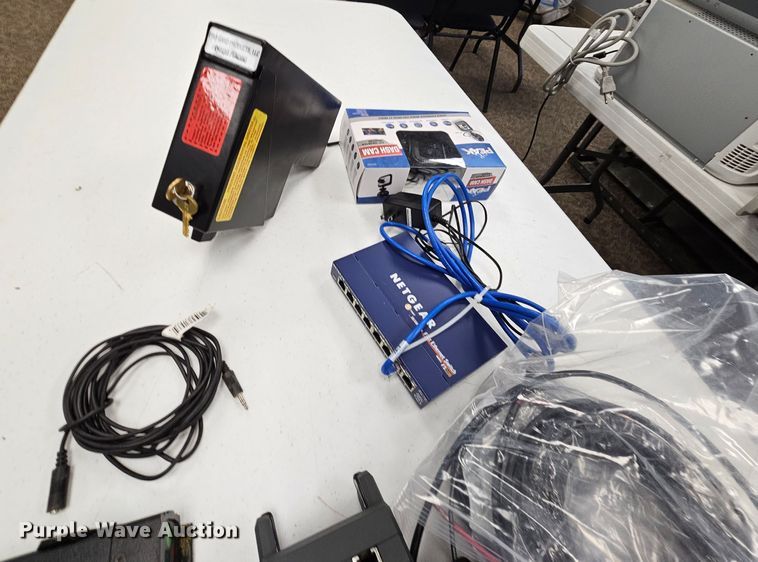 image for item MI9495 Emergency vehicle equipment