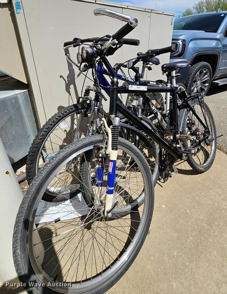 image for item MI9501 (3) bicycles