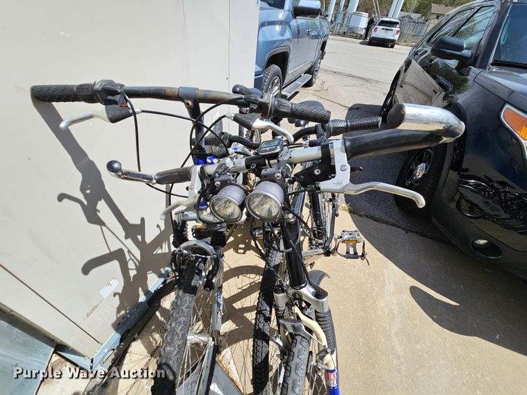 image for item MI9501 (3) bicycles