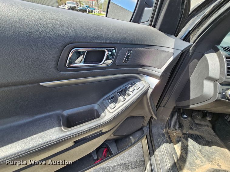 image for item MI9502 2013 Ford Explorer Police Interceptor  SUV