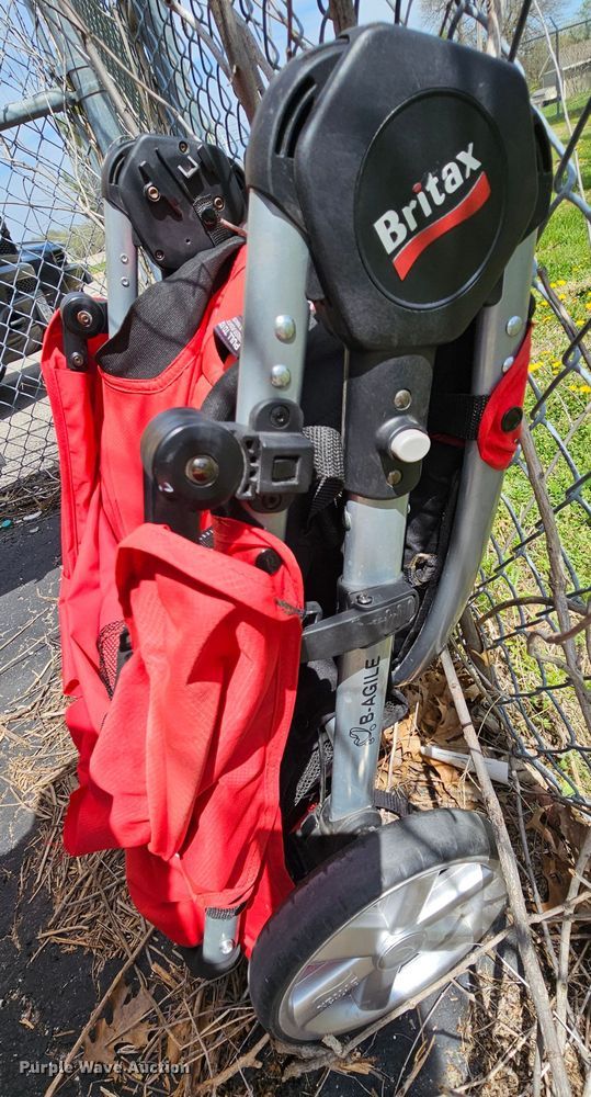 image for item MI9504 Britax stroller