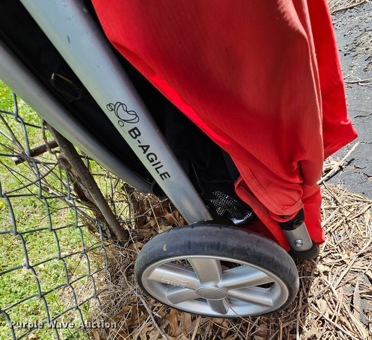 image for item MI9504 Britax stroller