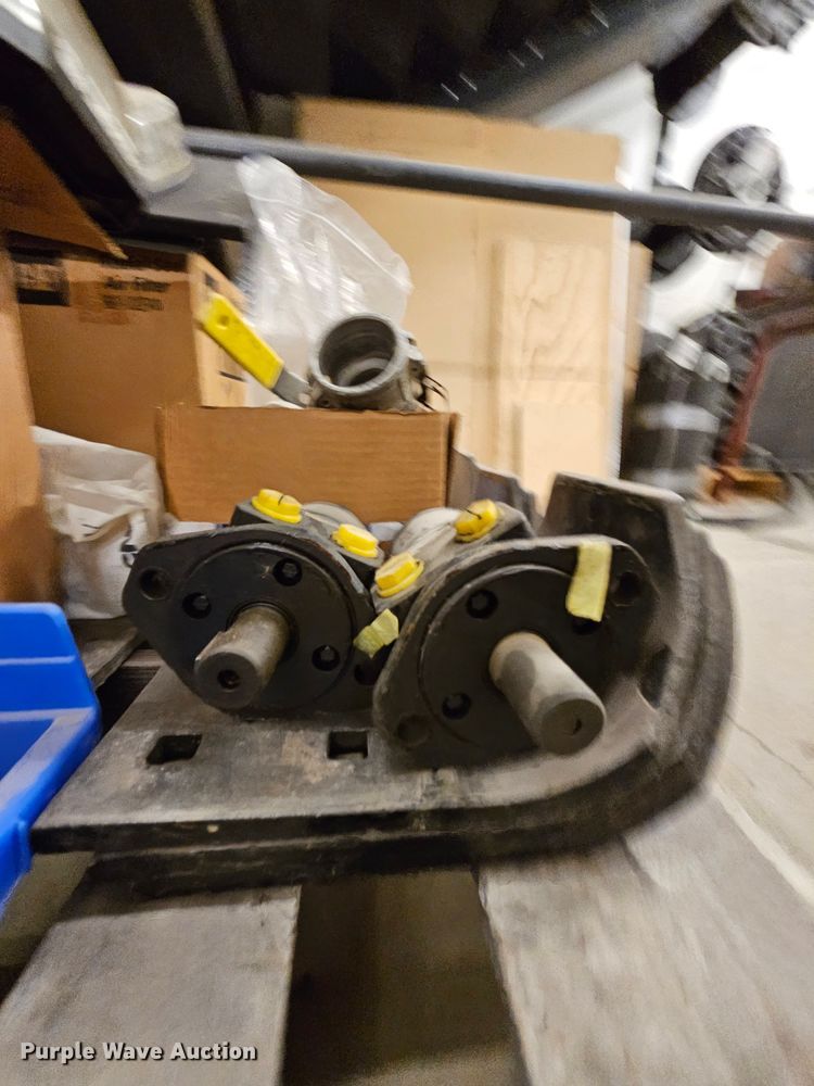 image for item MI9523 Truck parts and accessories