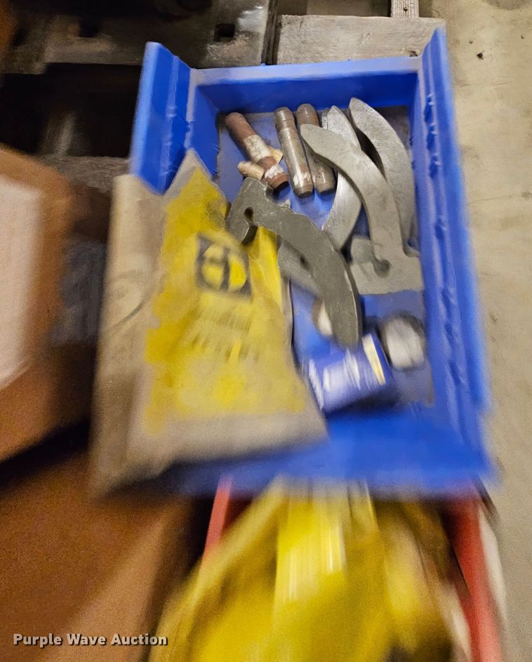 image for item MI9523 Truck parts and accessories