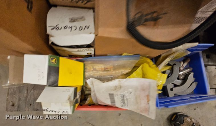 image for item MI9523 Truck parts and accessories