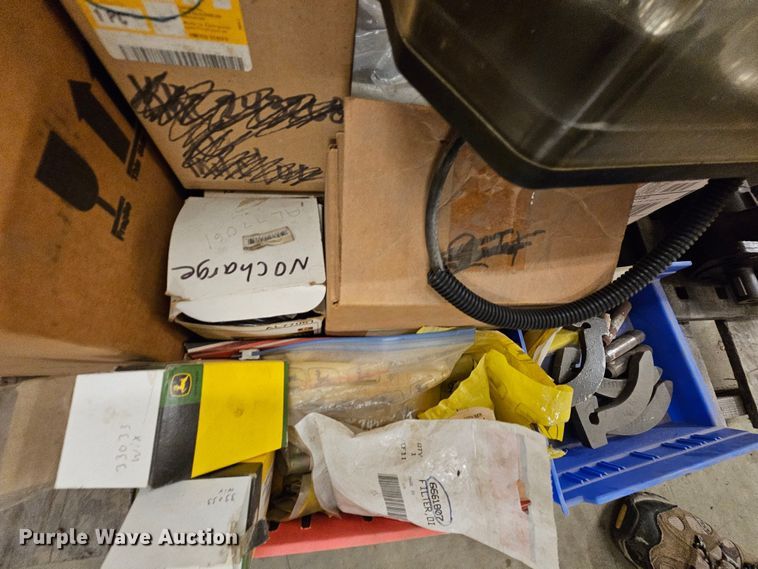 image for item MI9523 Truck parts and accessories