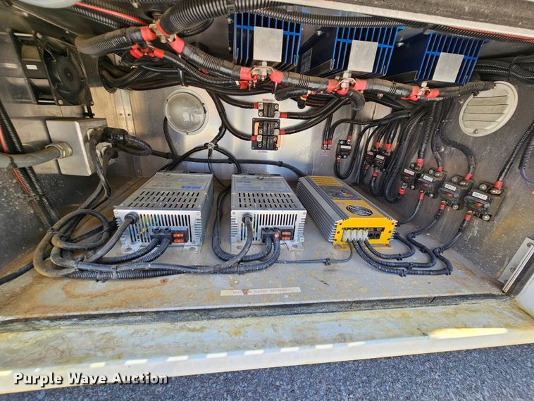 image for item MI9524 2004 Freightliner MT55  mobile command center