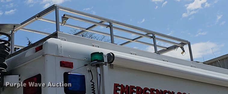 image for item MI9524 2004 Freightliner MT55  mobile command center