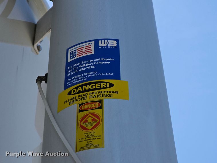 image for item MI9524 2004 Freightliner MT55  mobile command center