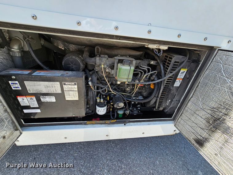 image for item MI9524 2004 Freightliner MT55  mobile command center