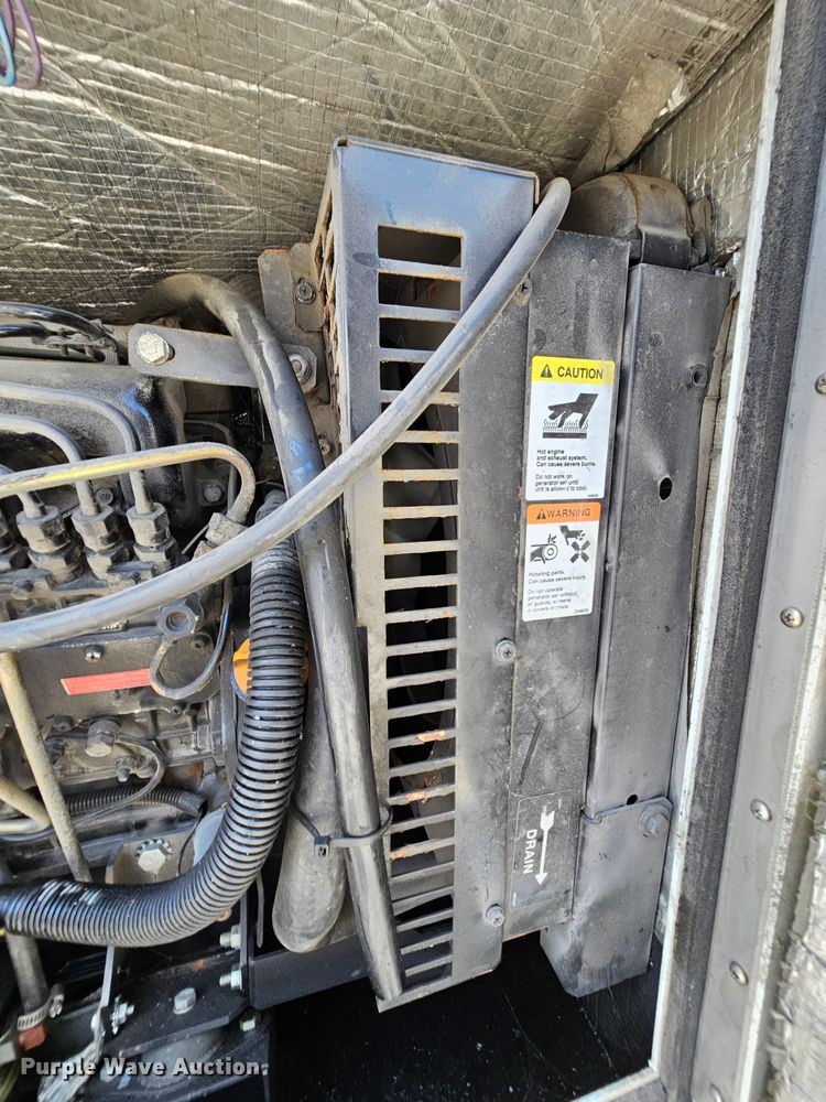 image for item MI9524 2004 Freightliner MT55  mobile command center