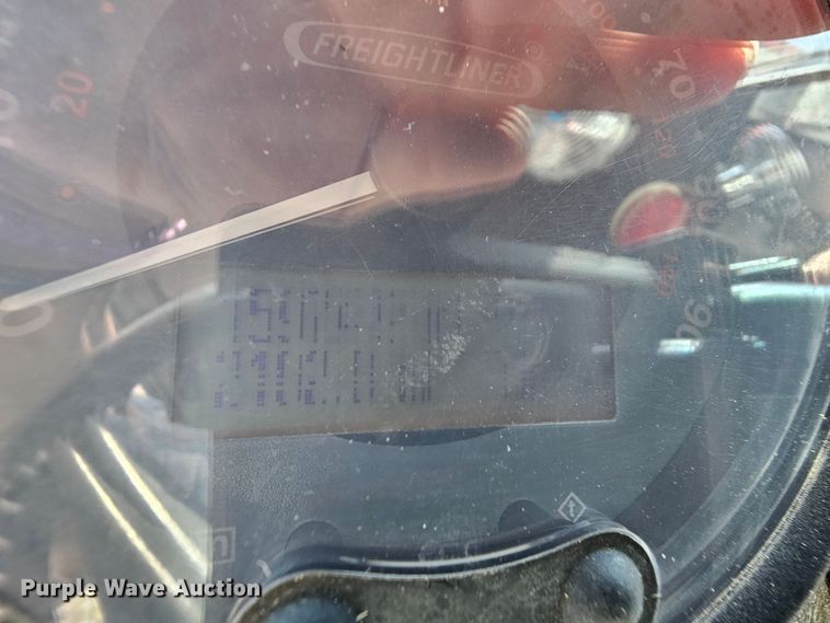 image for item MI9524 2004 Freightliner MT55  mobile command center