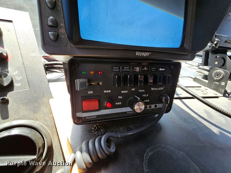 image for item MI9524 2004 Freightliner MT55  mobile command center