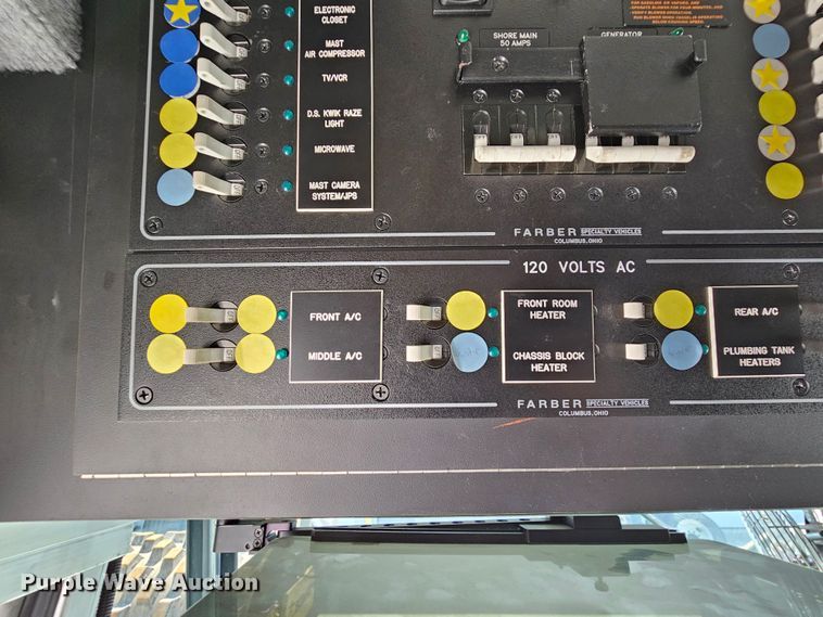 image for item MI9524 2004 Freightliner MT55  mobile command center
