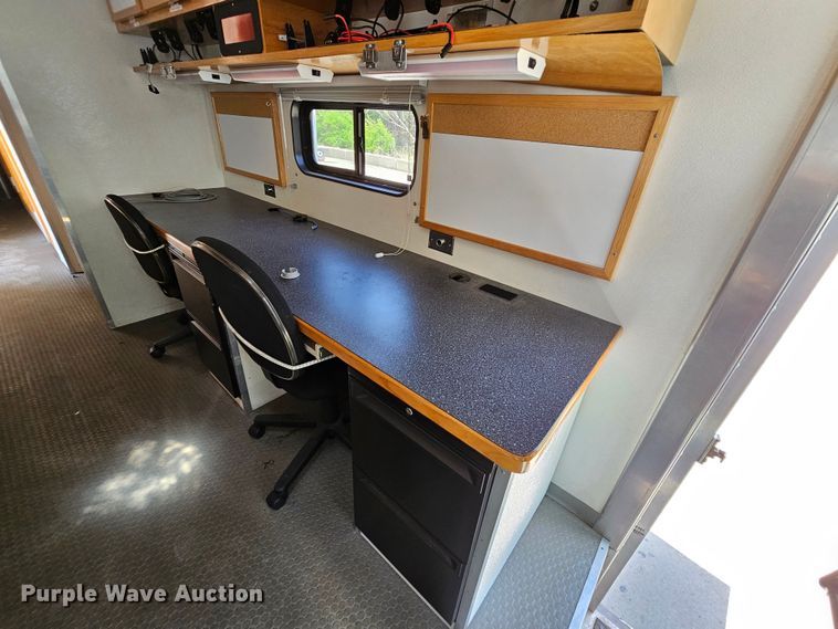 image for item MI9524 2004 Freightliner MT55  mobile command center