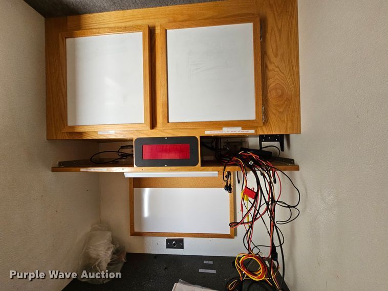 image for item MI9524 2004 Freightliner MT55  mobile command center