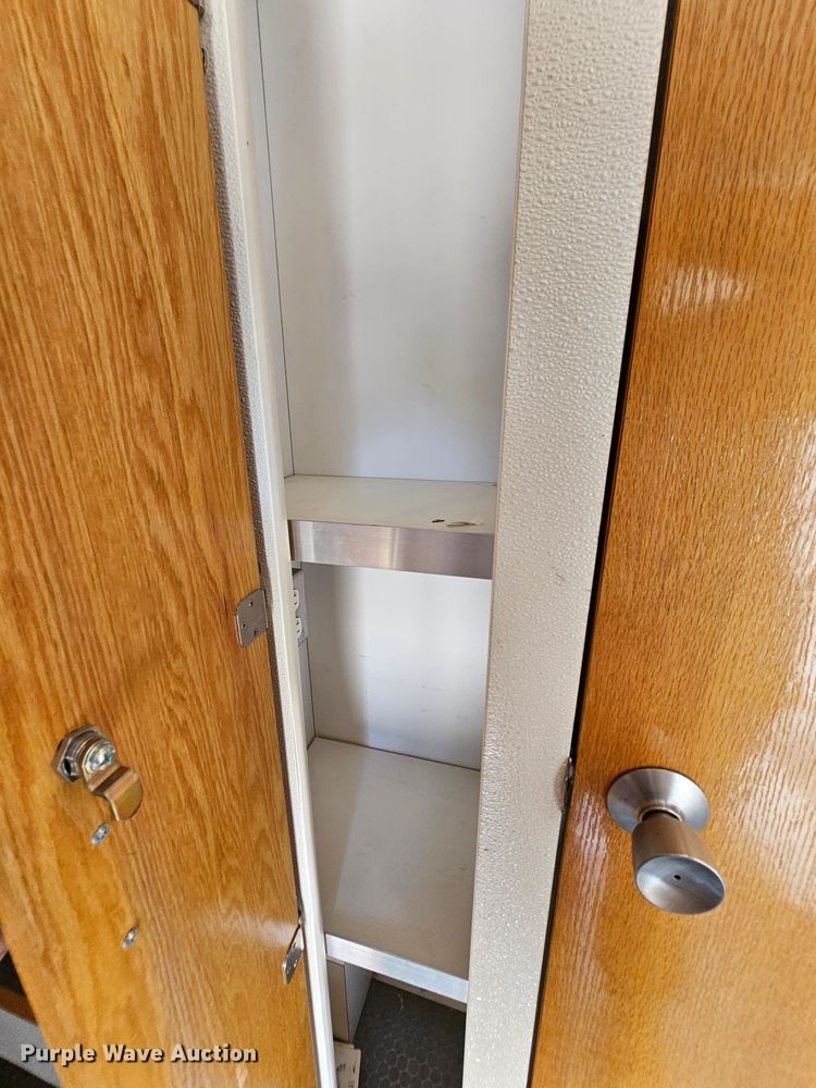 image for item MI9524 2004 Freightliner MT55  mobile command center