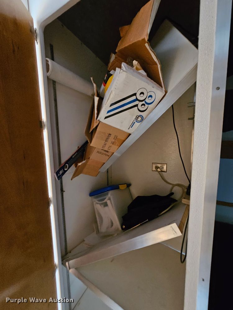 image for item MI9524 2004 Freightliner MT55  mobile command center