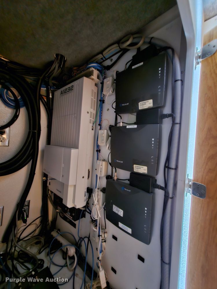 image for item MI9524 2004 Freightliner MT55  mobile command center