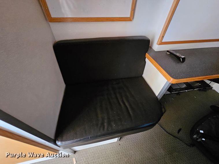 image for item MI9524 2004 Freightliner MT55  mobile command center