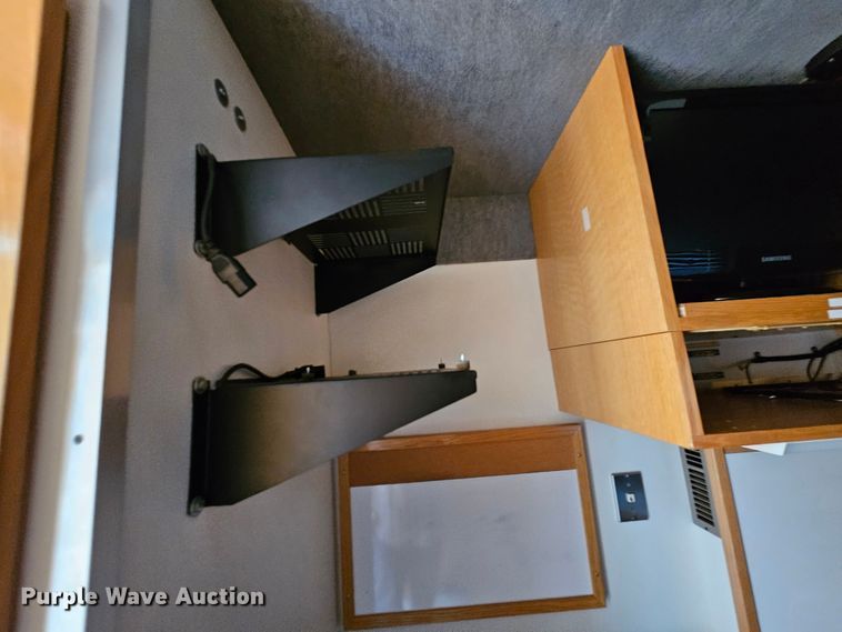 image for item MI9524 2004 Freightliner MT55  mobile command center