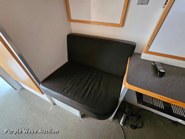 image for item MI9524 2004 Freightliner MT55  mobile command center