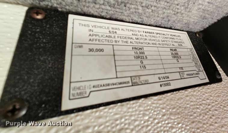 image for item MI9524 2004 Freightliner MT55  mobile command center