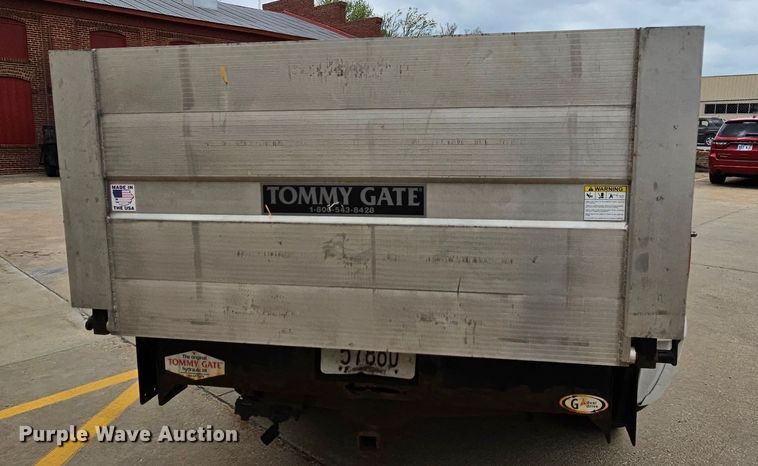 image for item MI9526 2003 Ford F350 Super Duty XL  pickup truck