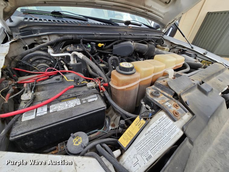 image for item MI9526 2003 Ford F350 Super Duty XL  pickup truck