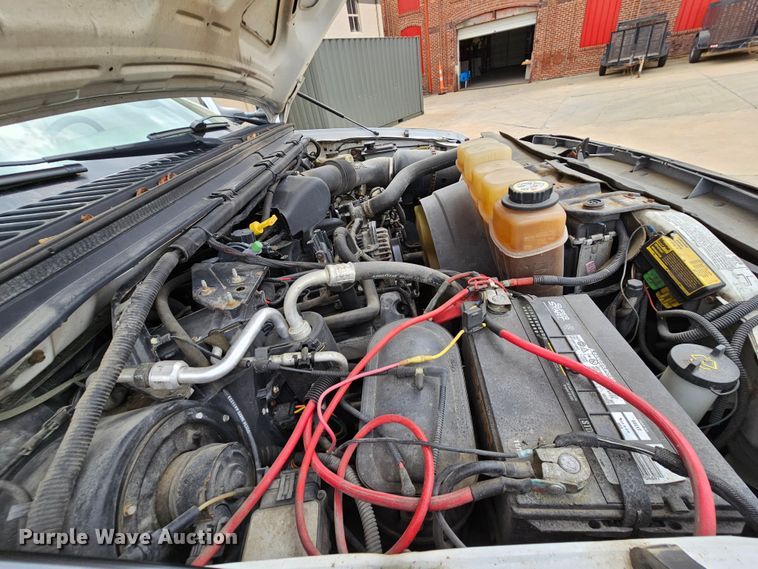 image for item MI9526 2003 Ford F350 Super Duty XL  pickup truck