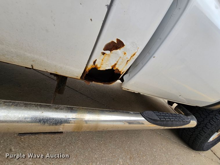 image for item MI9526 2003 Ford F350 Super Duty XL  pickup truck