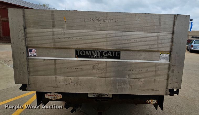 image for item MI9526 2003 Ford F350 Super Duty XL  pickup truck