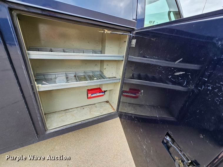 image for item MI9527 2003 Ford E350 Super Duty  utility van