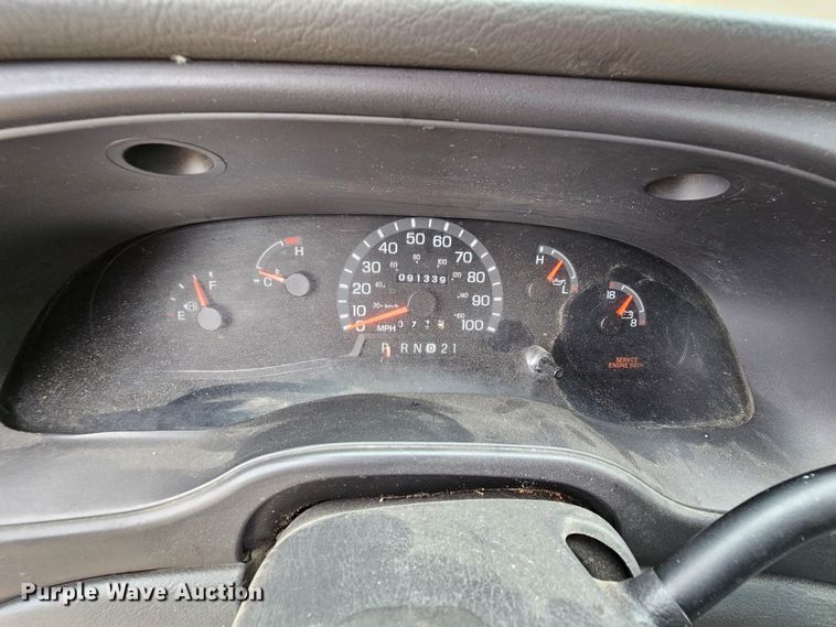 image for item MI9527 2003 Ford E350 Super Duty  utility van